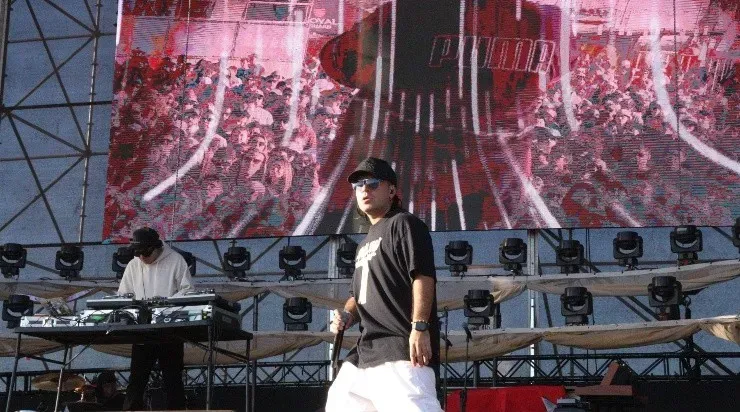 Aerstame junto a Dj Acres en el Surfestival (Foto: Javiera Zamora)
