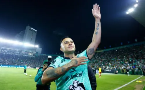 La emotiva despedida de Luis Montes, el talentoso “10” que deja el León y jugará en Everton. (Getty Images 2023).