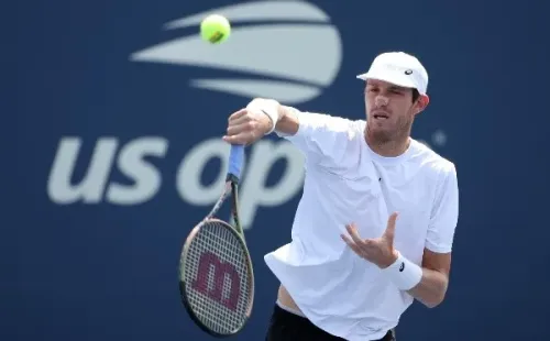 Nico Jarry dio pelea pero no pudo en el Abierto de Australia. | Foto: Getty