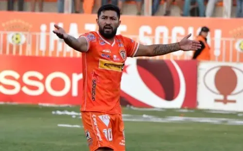 Nicolás Maturana se va de Cobreloa para fichar por Deportes Santa Cruz. Foto: Agencia Uno