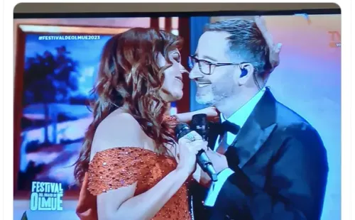 Critican beso entre animadores de Olmué 2023.(Foto: Twitter)