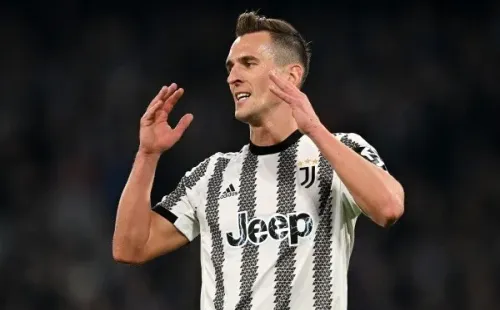 La Juve pierde casi todas sus chances de clasificar a Champions League