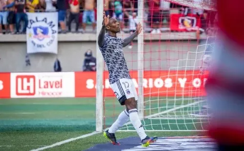 Fabián Castillo se estrenó desde la banca y anotó su primer gol por Colo Colo. Foto: Guille Salazar, RedGol.