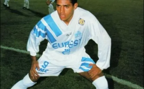 Sonny Anderson con la camiseta del Marsella en 1994