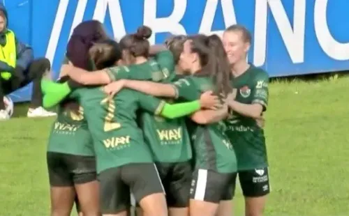 Sonya Keefe anotó el segundo gol del partido. | TVG2