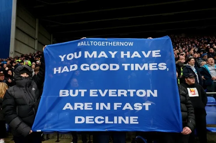 Protestas de hinchas de Everton