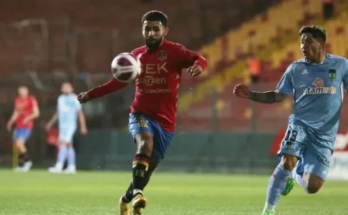 Camilo Moya en acción por O’Higgins. Puede debutar en el Campeonato Nacional 2023 ante Colo Colo. (Agencia Uno).
