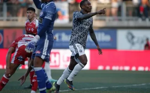 Castillo celebra su gol ante Copiapó (Foto: Colo Colo)