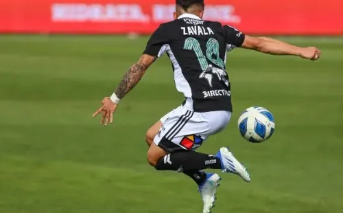 Una imagen que Cristián Zavala dejó en un par de ocasiones durante su estadía en Colo Colo. (Agencia Uno).