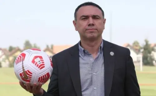 Francis Cagigao terminó su proceso en Chile quedando eliminado del Mundial de Qatar 2022. Además, el proyecto con el que prometía revolucionar las inferiores sufrió un tremendo revés tras el Sudamericano Sub 20. Foto: Comunicaciones ANFP.