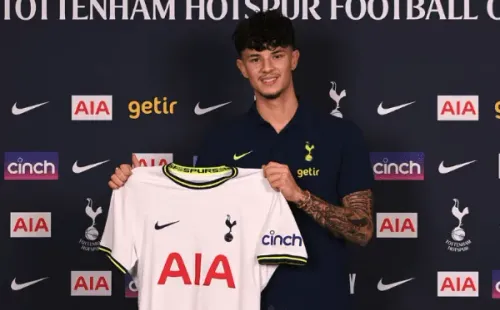 Jude Soonsup-Bell es nueva estrella del Tottenham.
