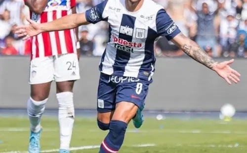 Gabriel Costa celebra un gol de cabeza que anotó en su retorno a Alianza Lima. (Prensa Alianza Lima).