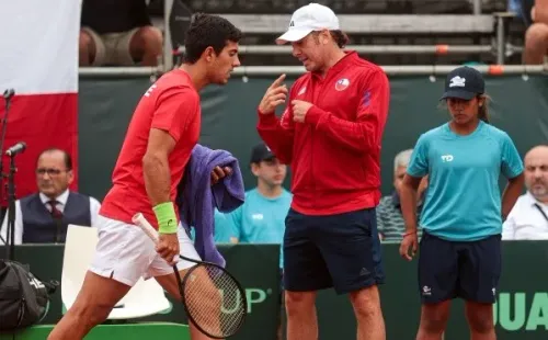Cristian Garin partió muy mal la serie ante Kazajistán. (Luis Sevilla / @revesfotografico).