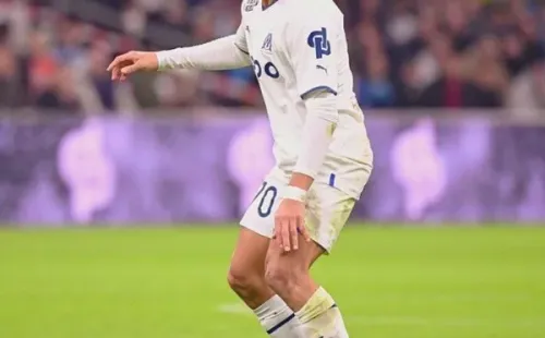 Alexis Sánchez en acción en el Olympique de Marsella, donde es una figura indiscutida.
