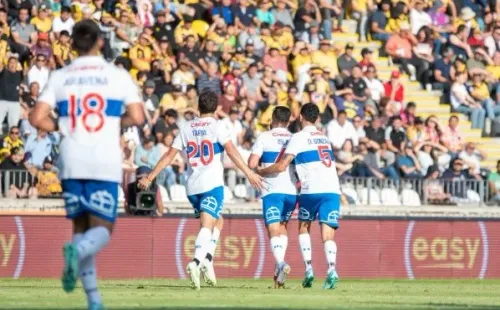 Isla le celebró el gol a los hinchas de Coquimbo y estos le respondieron con todo. | Foto: Agencia Uno