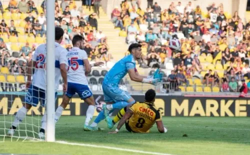 Javier Parraguez jugó casi todo el partido en el triunfo de Coquimbo Unido ante la UC. (Agencia Uno).