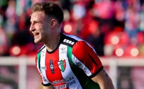 Barti sonríe tras anotales a la U un golazo (Foto: Palestino)
