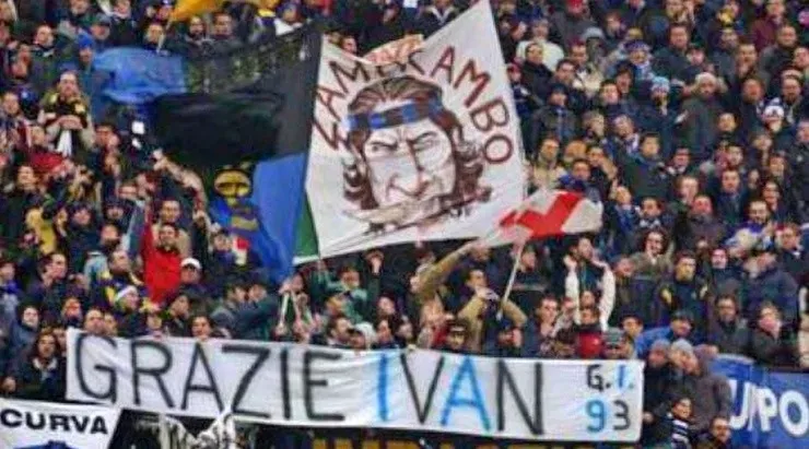 Iván Zamorano nunca olvidó su imagen al estilo de Rambo, peliculón de Sylvester Stallone.    Foto: Captura