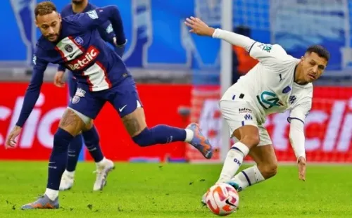 Alexis se reencontró con Neymar en este clásico francés ante el PSG. | Foto: Getty Images.