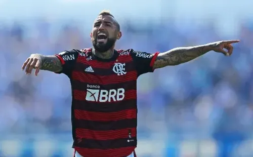 Arturo Vidal no ha podido consolidarse en el Flamengo. | Foto: Getty Images.