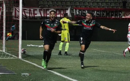 Palestino tuvo una gran polémica con la aerolínea que los trasladó, pero eso no evitó que vencieran a Copiapó. | Foto: Agencia Uno