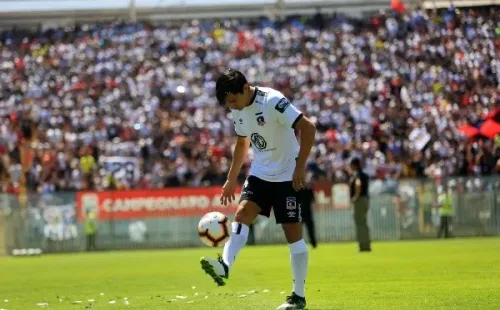Matías Fernández llenó el Monumental en su regreso a Colo Colo. Foto: Agencia Uno