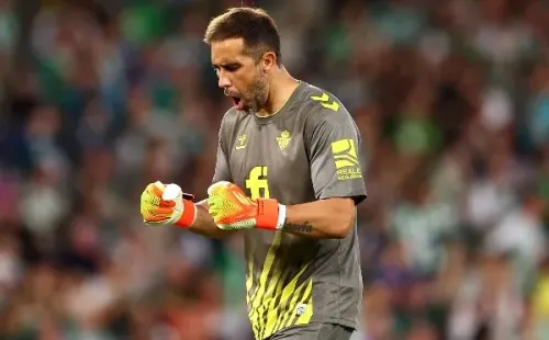 Claudio Bravo y el Real Betis ya están en octavos de final y esperan rival. | Getty Images.