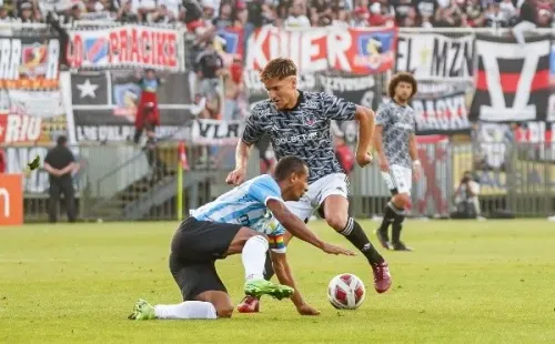 Leo Gil queda en duda para el duelo con Everton del domingo. Foto: Guille Salazar, RedGol.