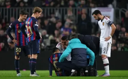 Pedri se lesionó ante Manchester United. | Foto: Getty