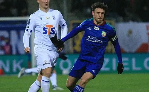 Ángelo Henríquez volvió a anotar tras cuatro meses en el torneo polaco. Foto: Comunicaciones Miedz.