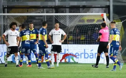 Felipe González acertó al expulsar a Maximiliano Falcón en el duelo que Colo Colo igualó ante Everton. (Agencia Uno).
