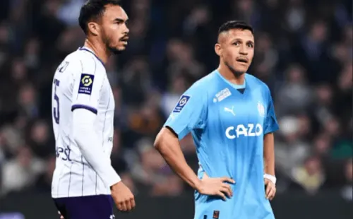 Gabriel Suazo y Alexis Sánchez fueron rivales por primera vez en Francia. Foto: Getty Images