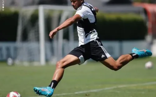 Damián Pizarro anotó cuatro goles y presiona a la delantera de Colo Colo para sumar minutos. Foto: Comunicaciones Colo Colo.