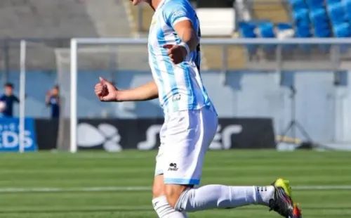 Alfred Canales celebra el gol que le convirtió a Cobresal. (Magallanes).
