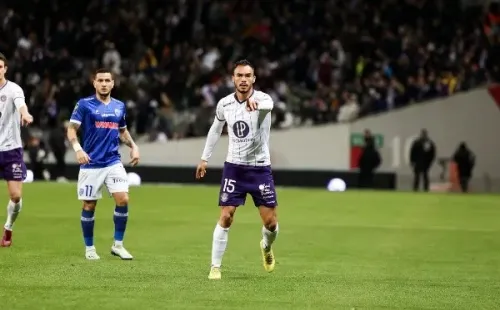 Suazo tendrá una revancha el miércoles con Toulouse