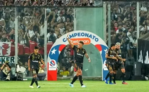 Javier Parraguez celebró así su gol ante Colo Colo. (Guille Salazar/RedGol).