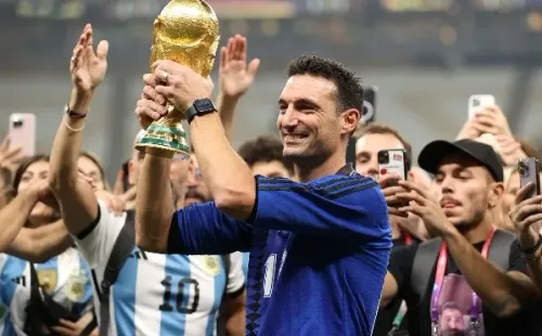 Los tres votos chilenos para el premio a mejor DT del 2023 fueron para el argentino Lionel Scaloni. | Fotos: Getty Images.
