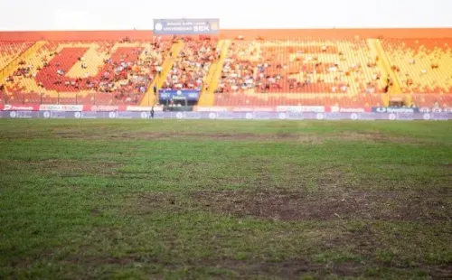 Así estaba la cancha del Santa Laura cuando se vio obligada a cerrar. Foto: Agencia Uno
