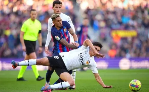 Barcelona derrotó a Valencia y se quedó de líder en el fútbol español. | Foto: Getty