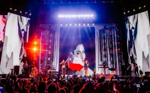 @estricolor – María Loreto Plaza