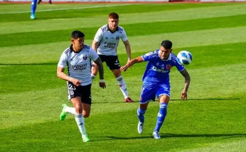 Esteban Pavez en acción en el Superclásico que Colo Colo le ganó a la U en el Fiscal de Talca. (Guille Salazar/RedGol).