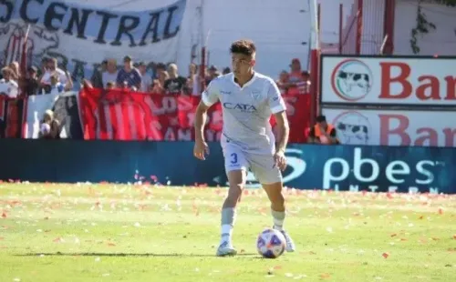 Thomas Galdames se adapta al intenso fútbol argentino. | Foto: Instagram