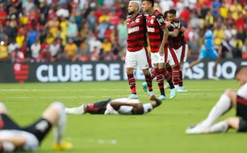 La última final de la Copa Libertadores se jugó en Guayaquil, Ecuador, y el Flamengo de Arturo Vidal y Erick Pulgar se llevó el gigantesco trofeo. | Foto: Flamengo