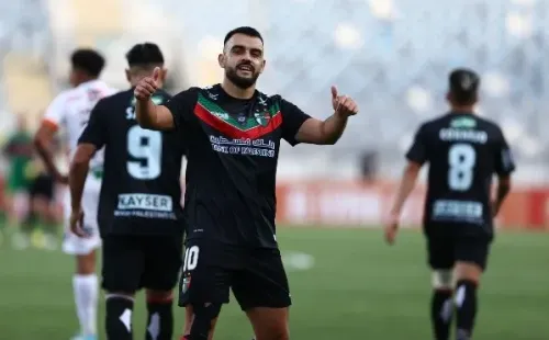 Así festejó Misael Dávila el gol que clasificó a Palestino a la fase de grupos de la Copa Sudamericana. (Comunicaciones Palestino).