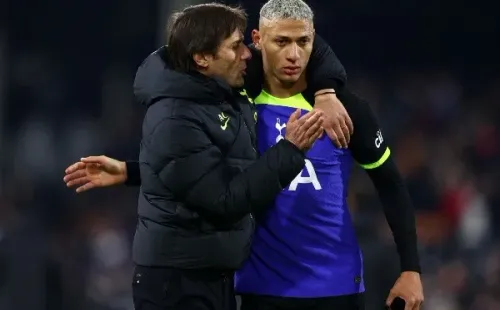 Antonio Conte y Richarlison