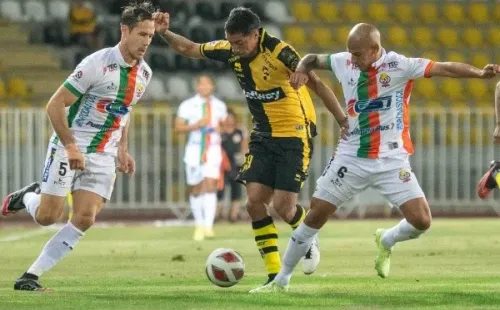 Luciano Cabral anotó un gol en la victoria de Coquimbo Unido, que podría perder los puntos que le ganó a Cobresal. (Agencia Uno).