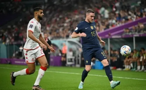 Jordan Veretout en acción por Francia ante Túnez en el Mundial de Qatar 2022. (Getty Images).
