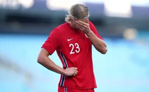 Haaland está muy afectado por no poder acompañar a Noruega en el arranque de las Eliminatorias para la Eurocopa 2024. | Foto: Getty