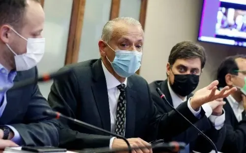 Javier Castrilli se fue de Chile con tremenda polémica. | Foto: Agencia Uno