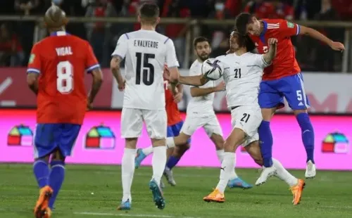 Chile vuelve a enfrentar a Uruguay tanto en el inicio como en el final de las eliminatorias. Foto: Agencia Uno